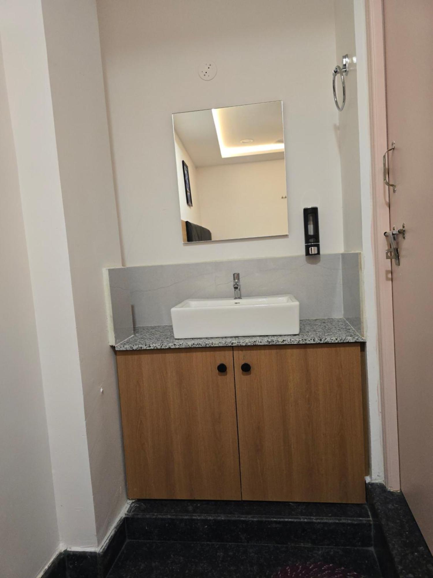Hotel Shreem Sesha Sai Residency Tiruvannāmalai Pokój zdjęcie