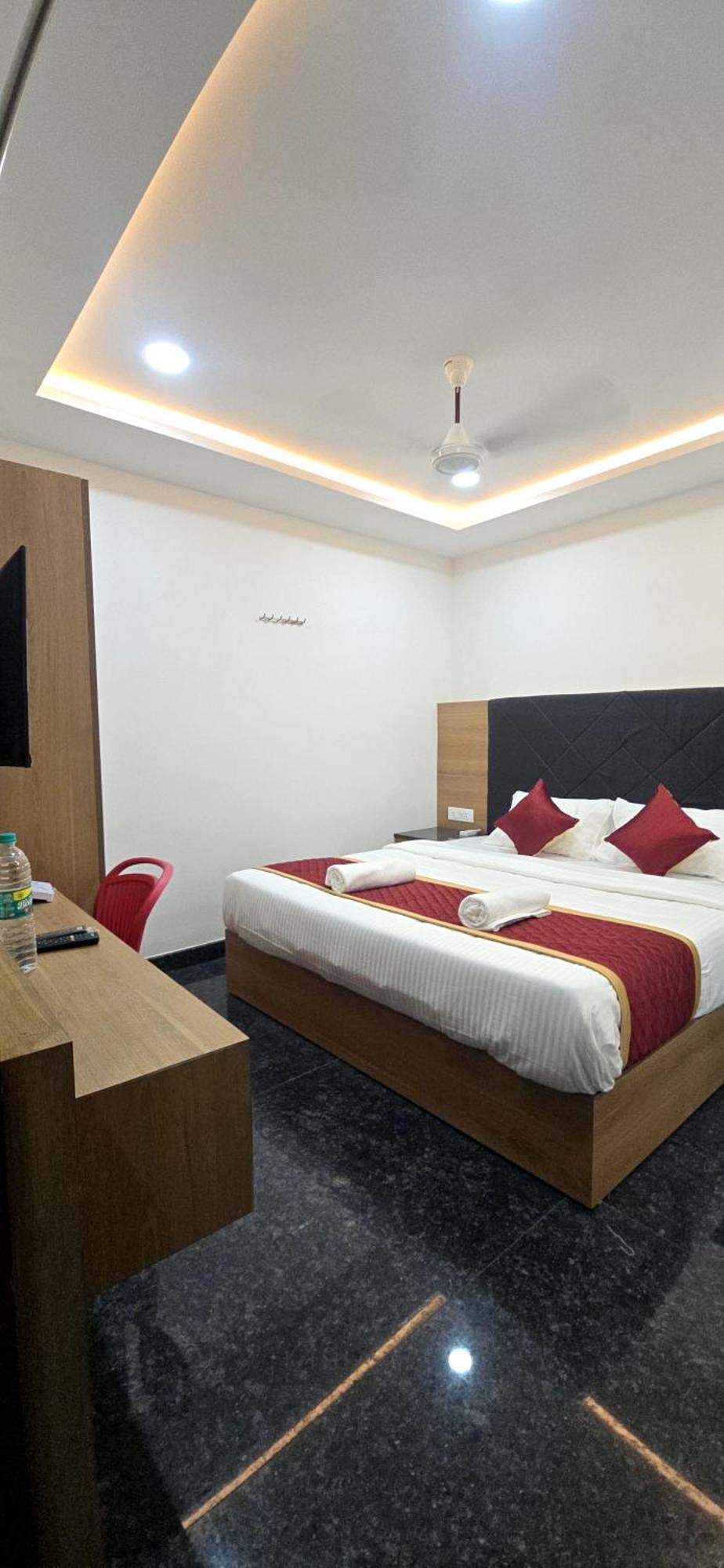 Hotel Shreem Sesha Sai Residency Tiruvannāmalai Zewnętrze zdjęcie
