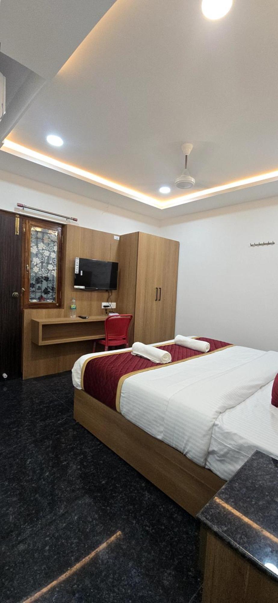 Hotel Shreem Sesha Sai Residency Tiruvannāmalai Zewnętrze zdjęcie