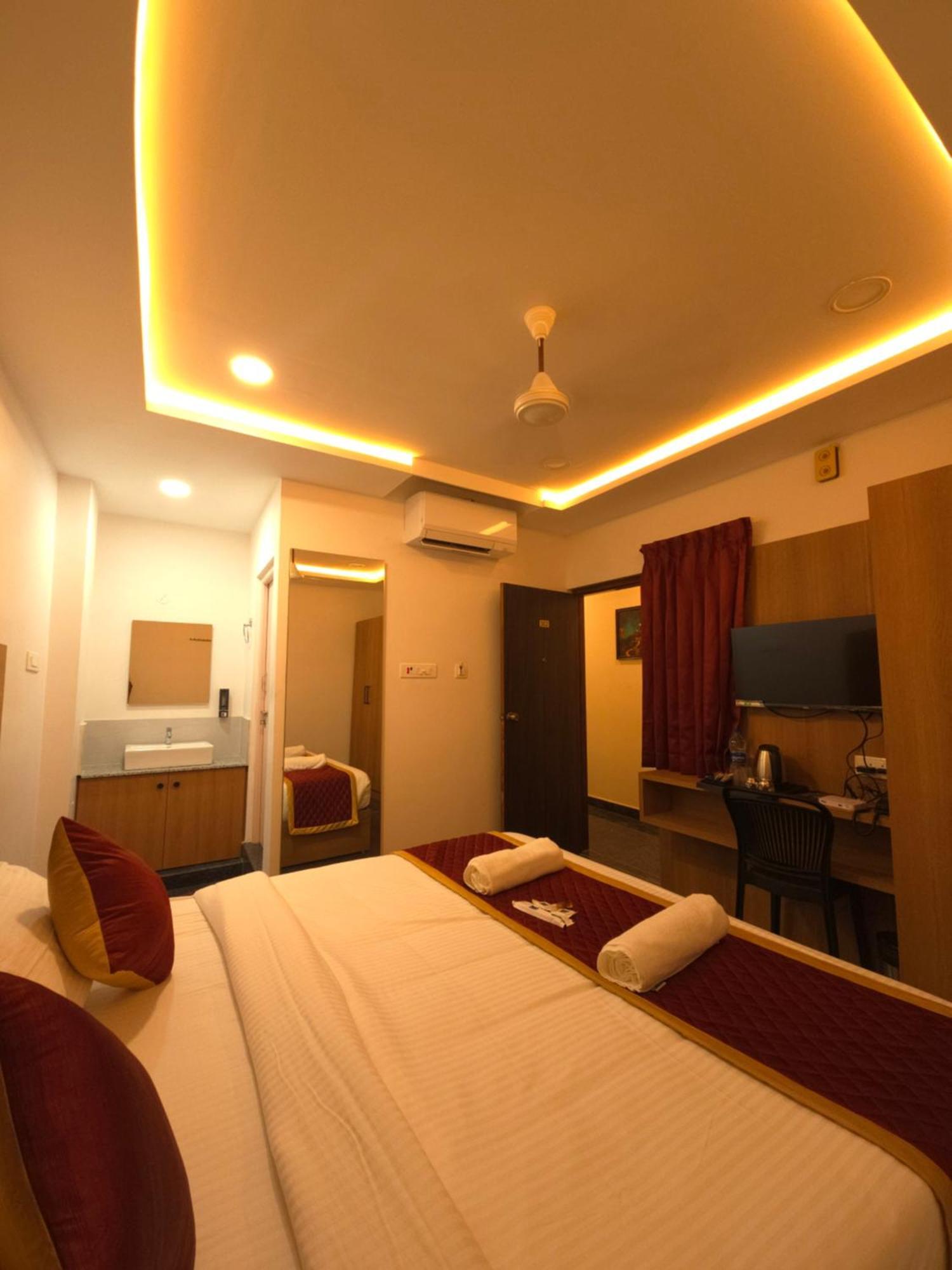 Hotel Shreem Sesha Sai Residency Tiruvannāmalai Zewnętrze zdjęcie