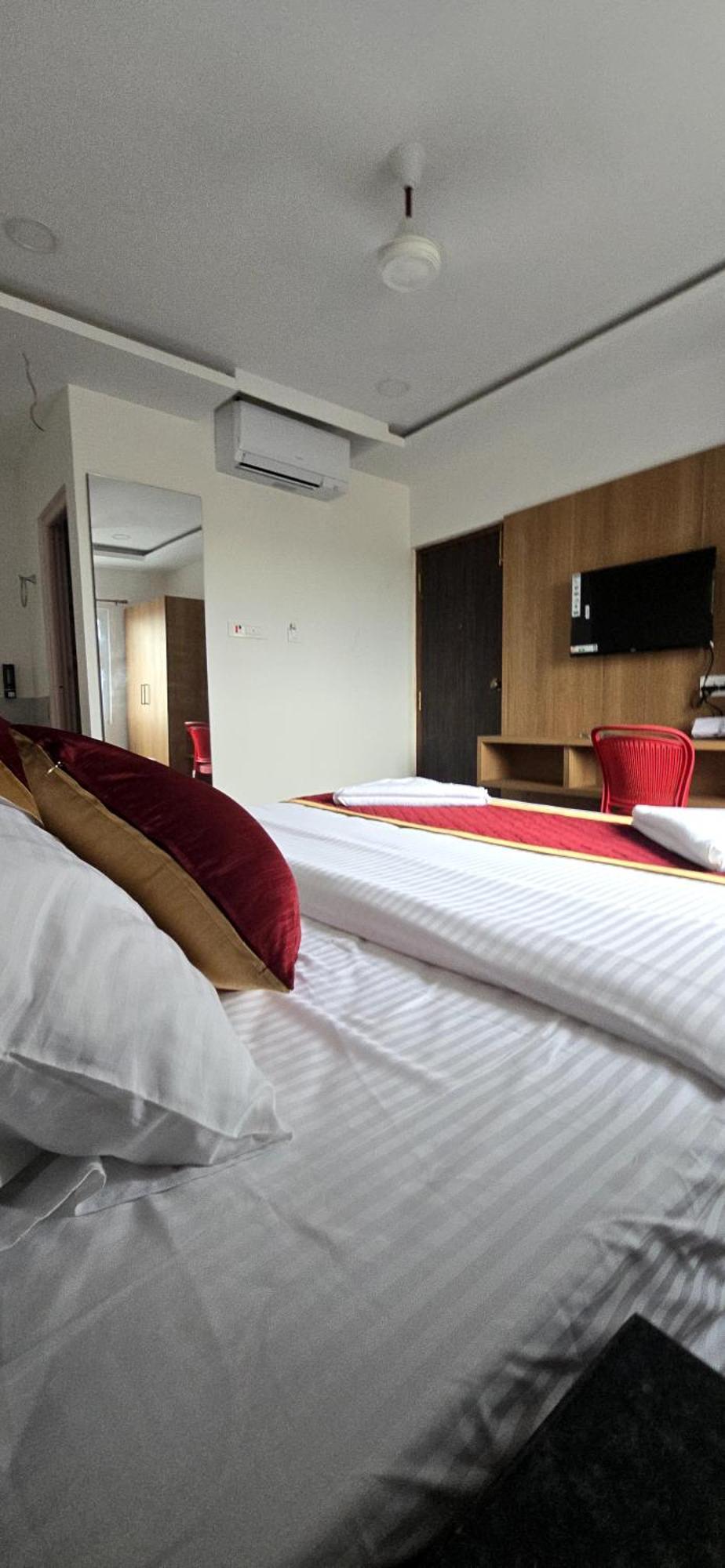 Hotel Shreem Sesha Sai Residency Tiruvannāmalai Zewnętrze zdjęcie