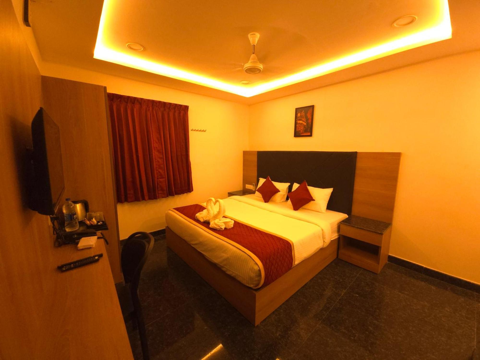 Hotel Shreem Sesha Sai Residency Tiruvannāmalai Zewnętrze zdjęcie