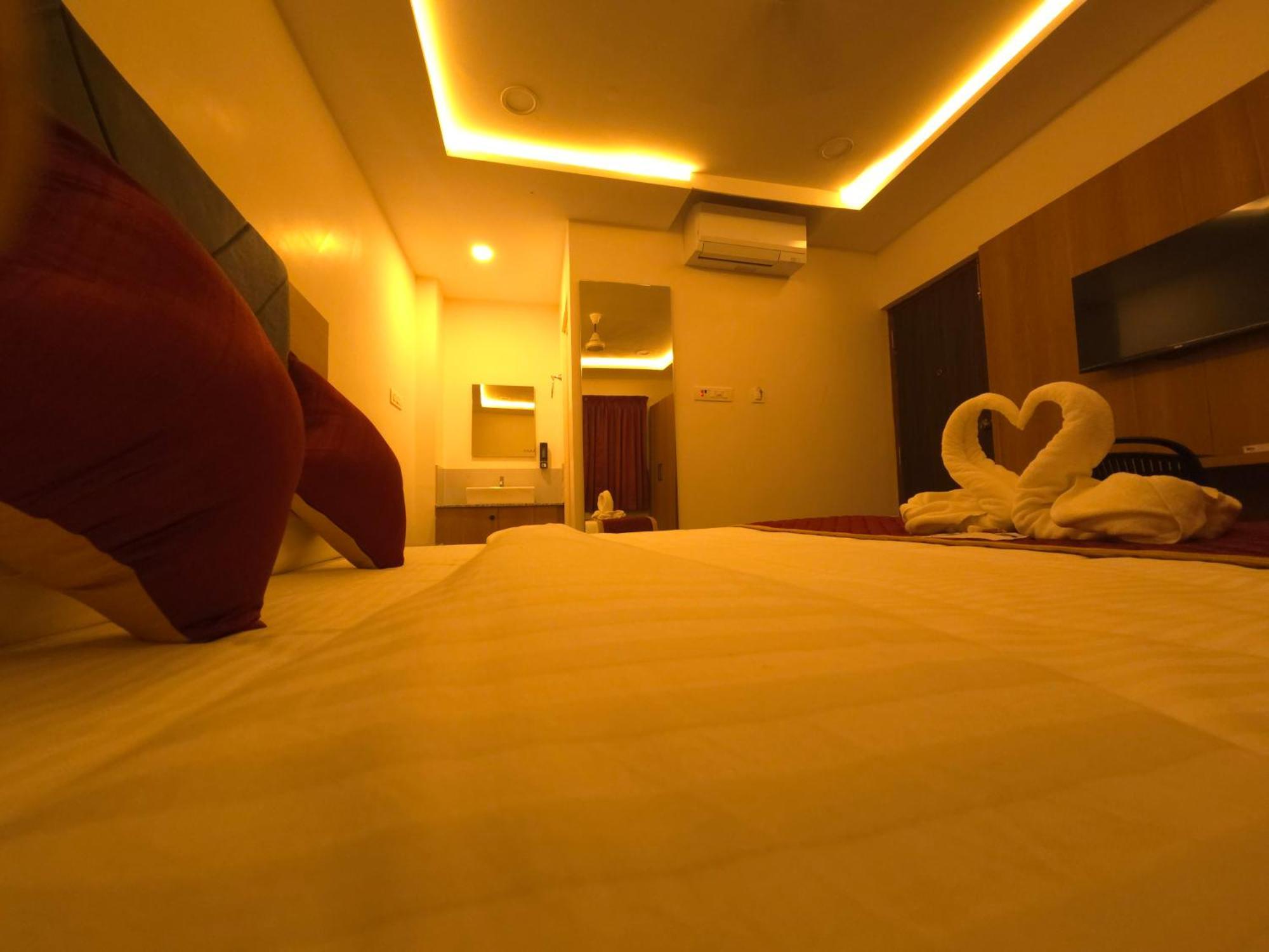 Hotel Shreem Sesha Sai Residency Tiruvannāmalai Zewnętrze zdjęcie